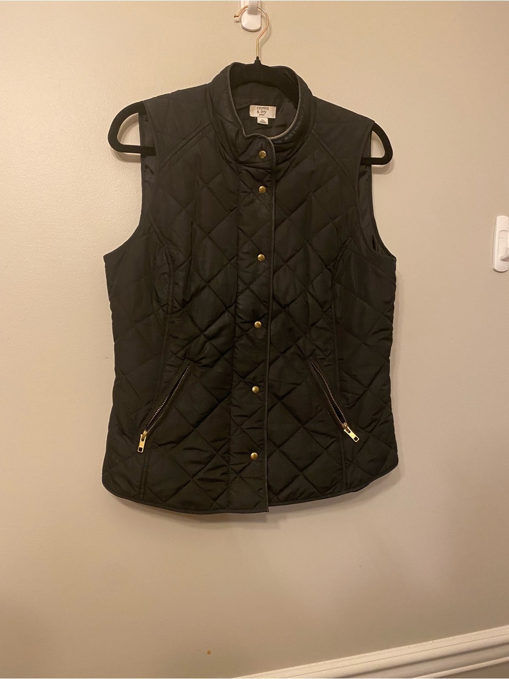 crown & ivy Black Quilted Vest with Gold Hardware